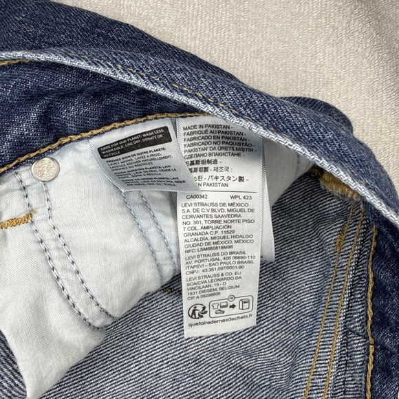 Levi's Premium 80s Mom Shorts Women's Size 32 | Dark Wash High Rise Denim | Y2K - Picture 6 of 10